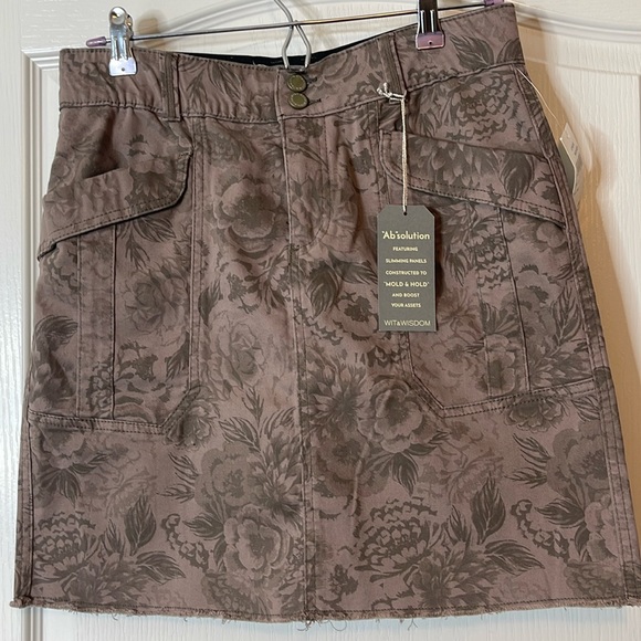 Wit & Wisdom Dresses & Skirts - Wit & Wisdom Absolution Utility Skirt Brown Floral Size 6